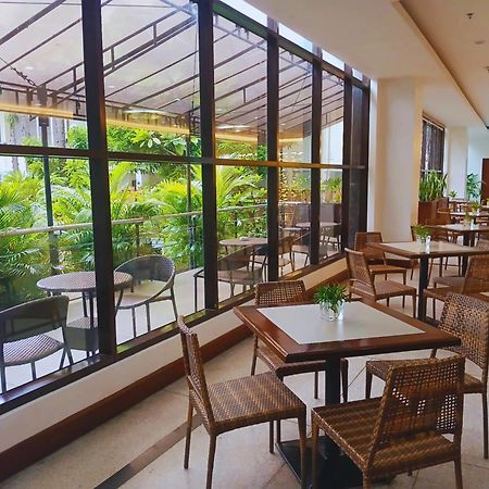 โรงแรมโดเอรา Cebu ภายนอก รูปภาพ