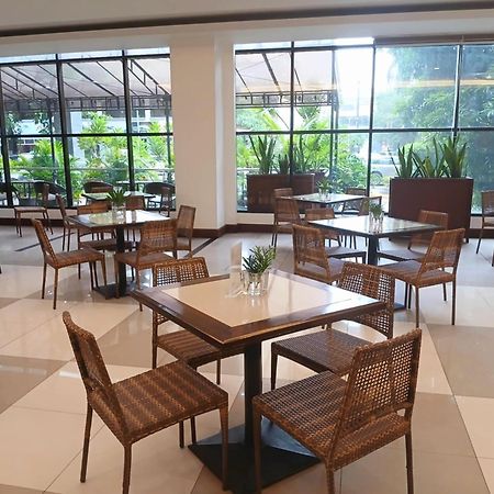 โรงแรมโดเอรา Cebu ภายนอก รูปภาพ
