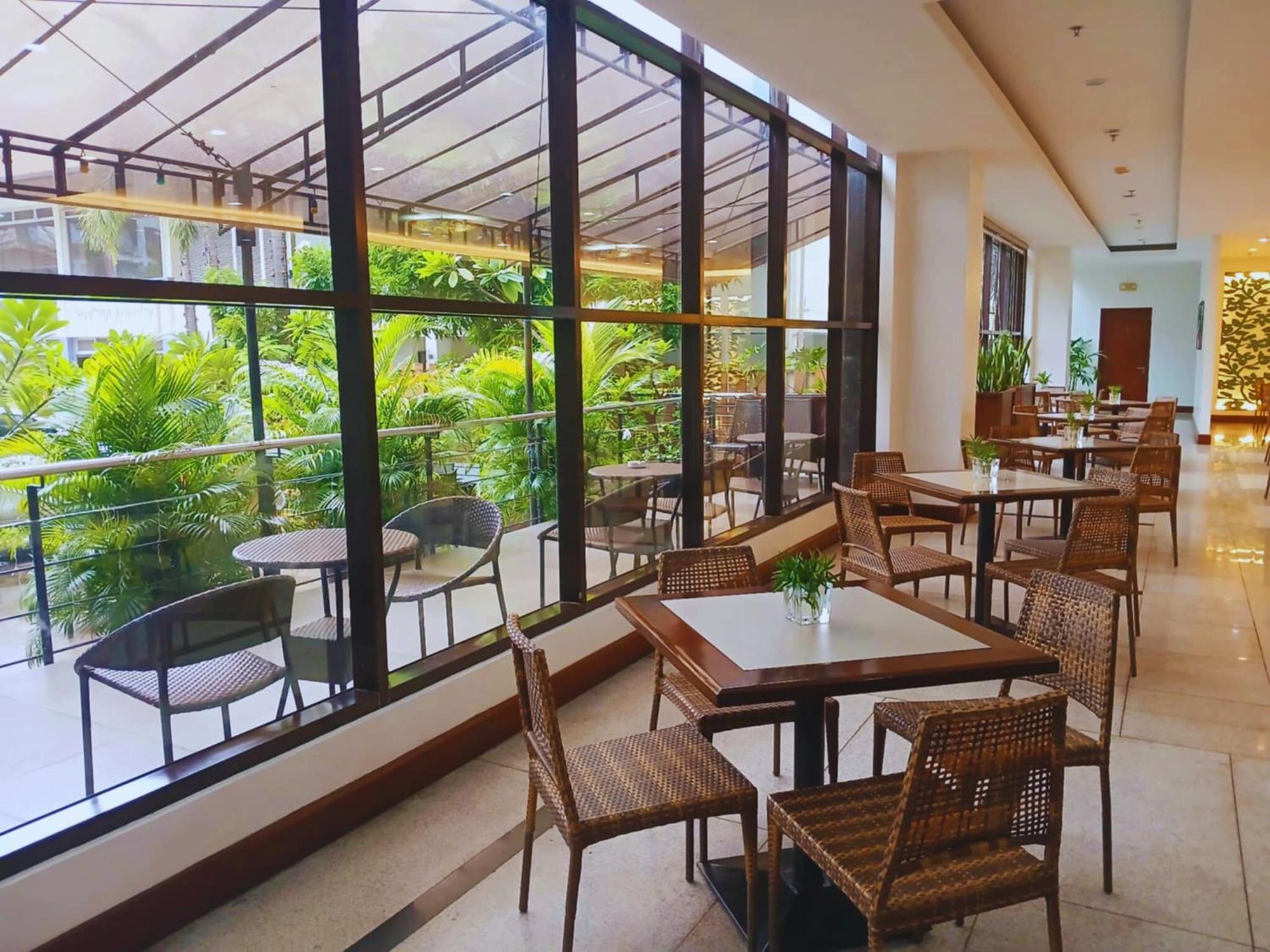 โรงแรมโดเอรา Cebu ภายนอก รูปภาพ