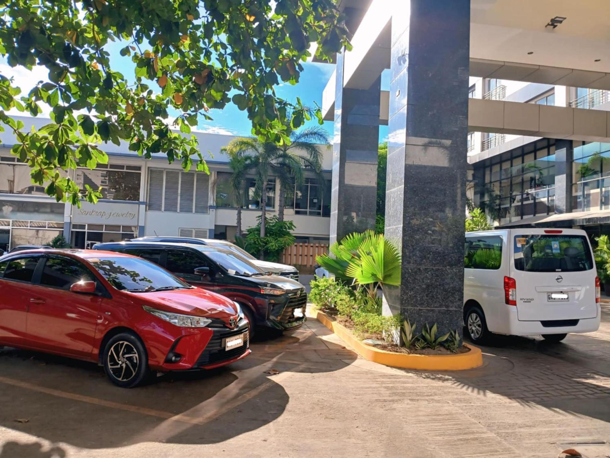 โรงแรมโดเอรา Cebu ภายนอก รูปภาพ